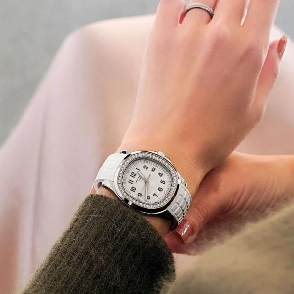 5267/200A-Patek Philippe AQUANAUT - Image 3