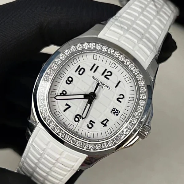 5267/200A-Patek Philippe AQUANAUT - Image 2